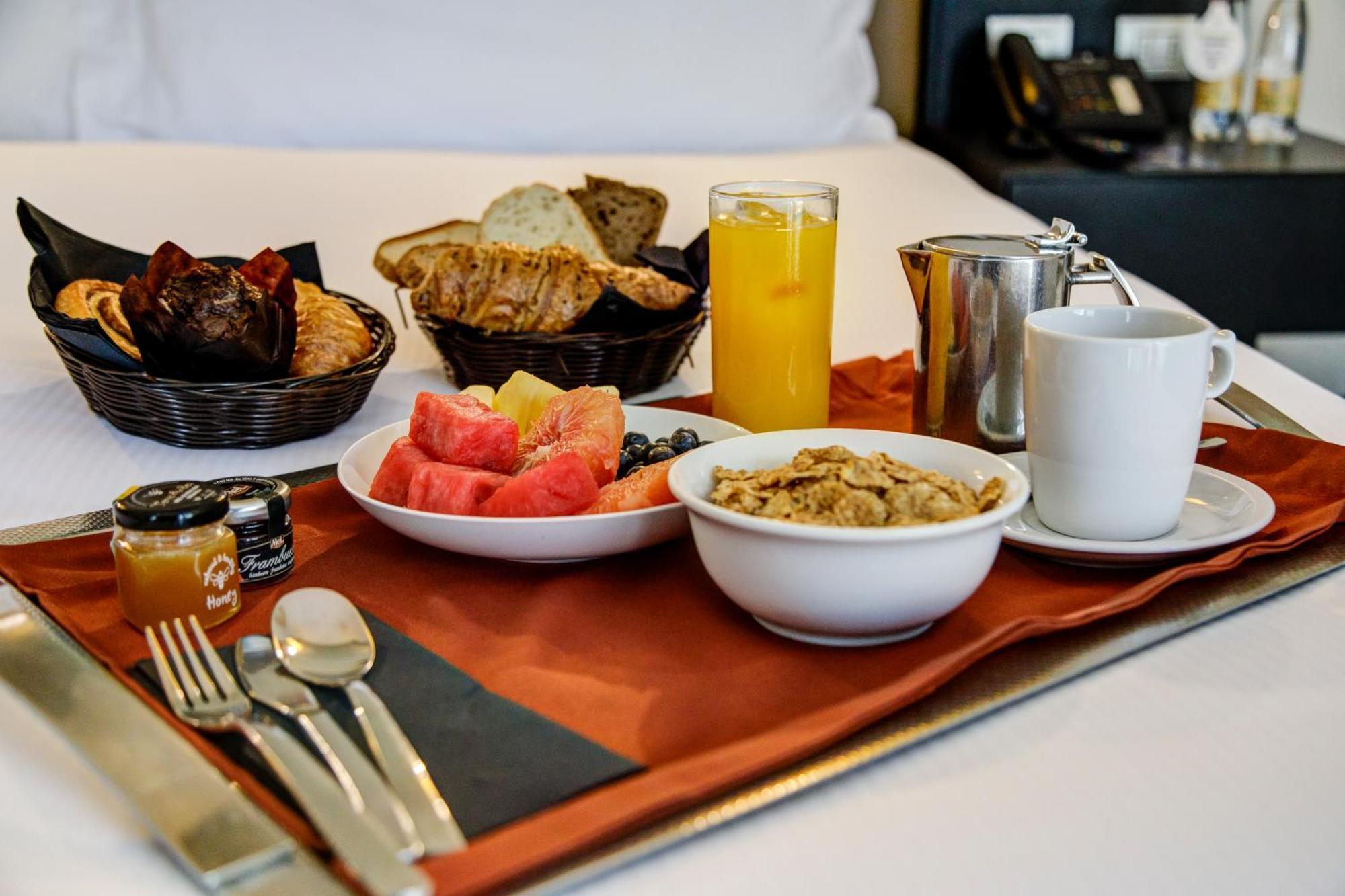 Doubletree By Hilton Santiago - Vitacura Extérieur photo